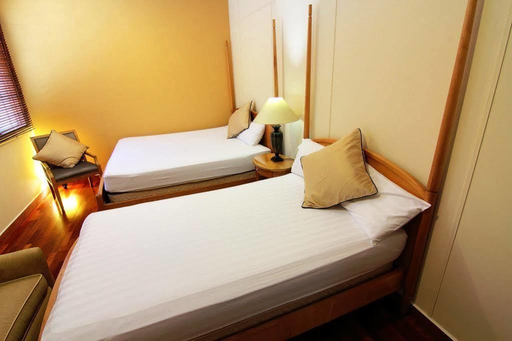 Red Inn Heritage Guest House George Town Extérieur photo